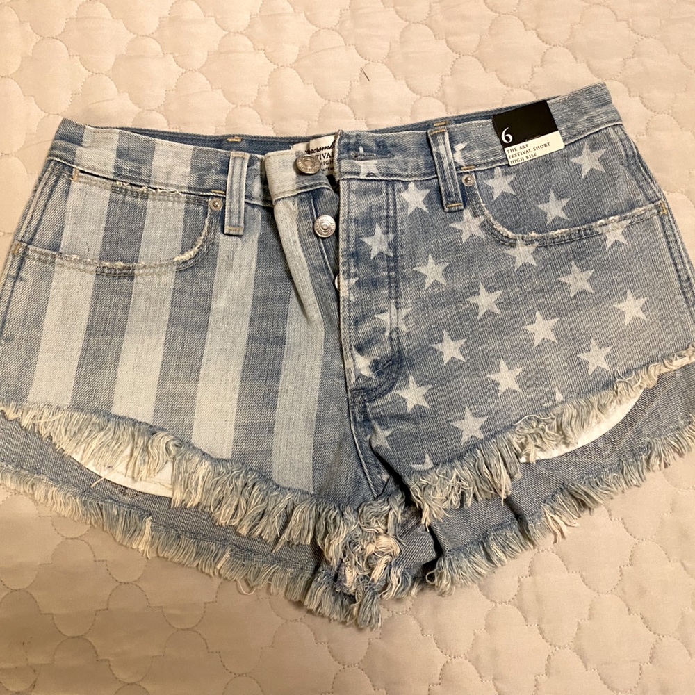 Abercrombie & Fitch Festival Shorts